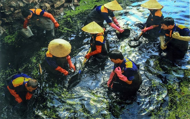 Tác phẩm “Giữa nắng hè” của Hồ Sĩ Trung giành giải Đặc biệt