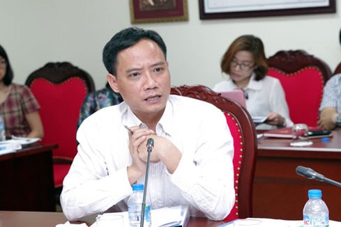 Ông Ngô Vĩnh Bạch Dương, Trưởng Phòng Pháp luật Kinh tế, Viện Nhà nước và Pháp luật phát biểu tại Tọa đàm