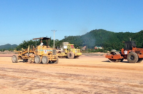 Thi công Cảng Hàng không quốc tế Vân Đồn Ảnh: Lê Tùng