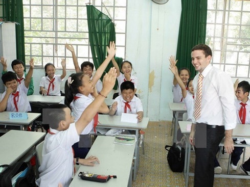 Giờ học tiếng Anh với người nước ngoài của học sinh Ảnh: Minh Quyết