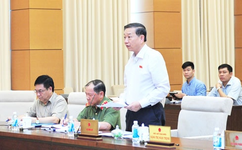 Bộ trưởng Bộ Công an Tô Lâm phát biểu tại phiên họp Ảnh: Quang Khánh