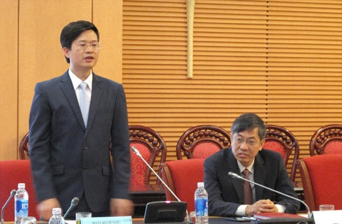 PGS,TS. Đỗ Chí Nghĩa, Tổng biên tập Báo Đại biểu nhân dân phát biểu khai mạc Tọa đàm