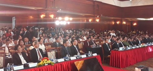 Các đại biểu tham dự buổi lễ
