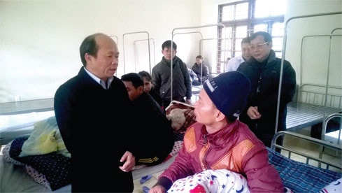 Lãnh đạo Sở y tế thăm hỏi bệnh nhân nội trú của Bệnh viện
