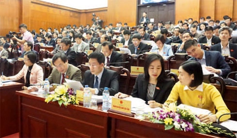 Các đại biểu tham dự kỳ họp Ảnh: Huyền Loan
