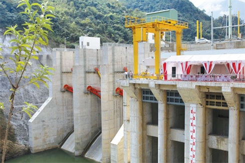Nhà máy thủy điện Trung Thu thuộc địa phận xã Pa Ham, huyện Mường Chà