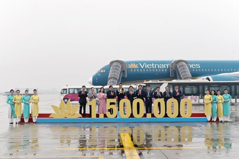 Vietnam Airlines chào đón hội viên Bông Sen Vàng đặc biệt thứ 1,5 triệu
