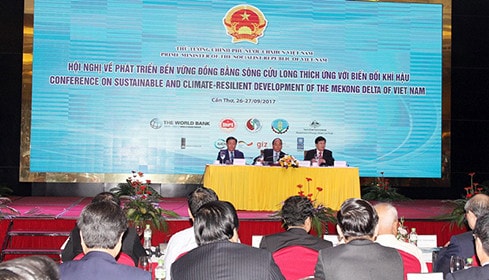 Thủ tướng Chính phủ Nguyễn Xuân Phúc chủ trì Hội nghị về phát triển bền vững đồng bằng sông Cửu Long thích ứng với biến đổi khí hậu tại Cần Thơ Ảnh: Chí Tuấn
