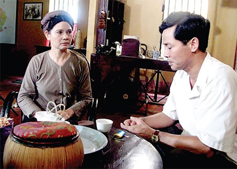 Cảnh trong phim “Bí thư Tỉnh ủy”, chuyển thể từ kịch bản cùng tên của nhà văn Vân Thảo