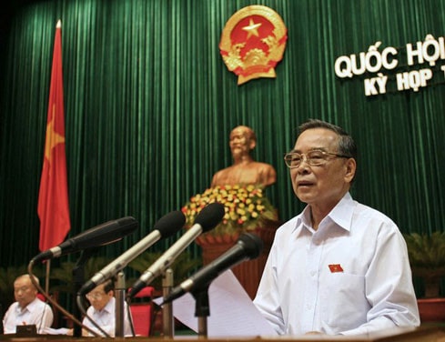 Thủ tướng Phan Văn Khải phát biểu trước Quốc hội