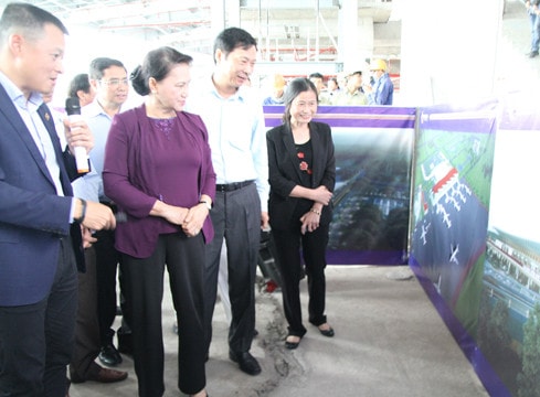 Chủ tịch Quốc hội Nguyễn Thị Kim Ngân dự Lễ hợp long cầu Bạch Đằng ảnh 7