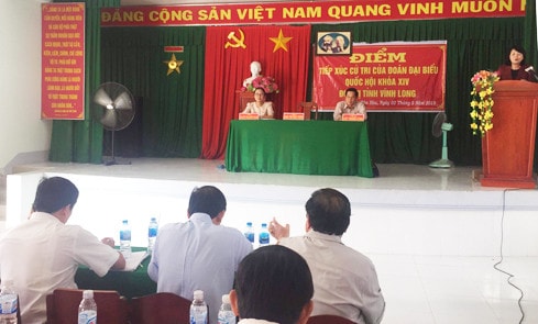 Phó Chủ tịch nước Đặng Thị Ngọc Thịnh tiếp xúc cử tri thành phố Vĩnh Long