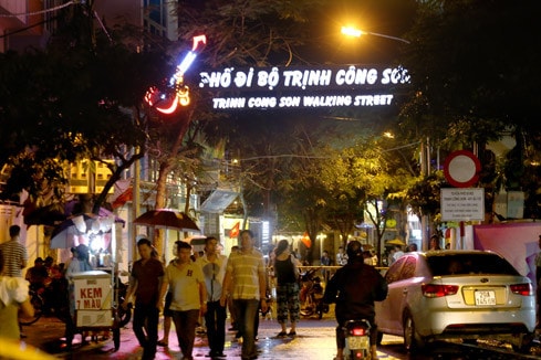Phố đi bộ Trịnh Công Sơn mở cửa từ tối 11.5
