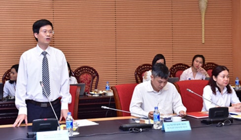 PGS. TS Đỗ Chí Nghĩa - Tổng biên tập Báo Đại biểu Nhân dân phát biểu khai mạc Tọa đàm