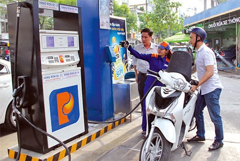 Đề xuất tăng thuế bảo vệ môi trường với các mặt hàng xăng dầu của Bộ Tài chính bị dư luận phản ứng Nguồn: ITN
