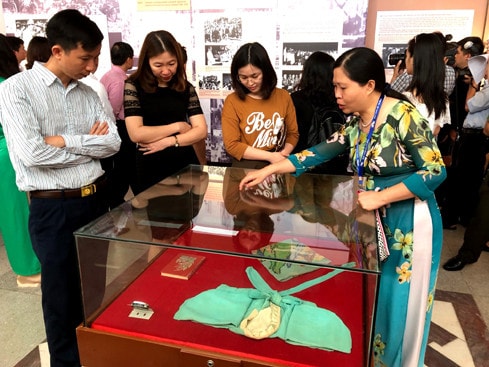 Các hình ảnh và hiện vật góp phần tuyên truyền, giáo dục toàn Đảng, toàn dân và toàn quân nhận thức sâu sắc hơn về vị trí, vai trò và tác dụng của phong trào thi đua yêu nước trong giai đoạn cách mạng hiện nay