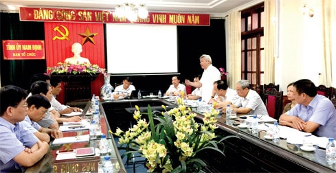 Các đại biểu thảo luận tại tổ số 2 Ảnh: Đào Cảnh