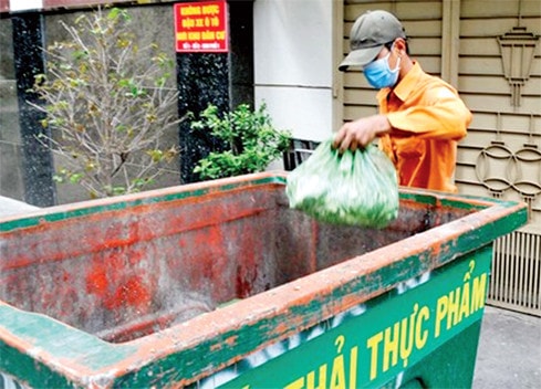 Rác được người dân tự phân loại tại nhà trước khi thu gom