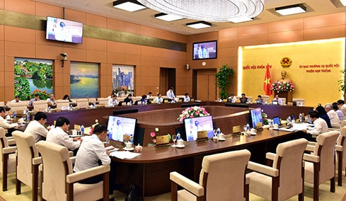 Toàn cảnh Phiên họp sáng 9.8 Ảnh: Quang Khánh