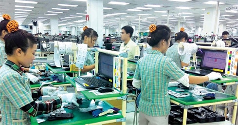 Dây chuyền sản xuất của Samsung tại Khu công nghệ cao thành phố Hồ Chí Minh