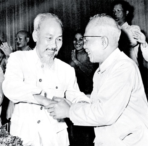 Chủ tịch Hồ Chí Minh và Phó Chủ tịch Tôn Đức Thắng, tháng 7.1960 Ảnh: Tư liệu