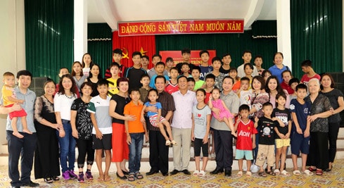 Nhóm Kết nối yêu thương với các đối tượng đang được nuôi dưỡng tại Trung tâm Bảo trợ xã hội số 4, Hà Nội