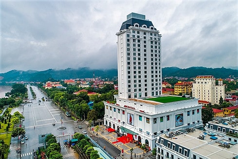 Vincom Plaza Lạng Sơn có vị trí tuyệt đẹp, nổi bật trong tổng thể kiến trúc đô thị của thành phố Lạng Sơn