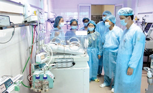 Ban Văn hóa - Xã hội, HĐND tỉnh Bắc Ninh giám sát công tác chăm sóc bệnh nhân nhi sinh non tại Khoa Nội - Nhi, Bệnh viện Sản - Nhi Nguồn: ITN