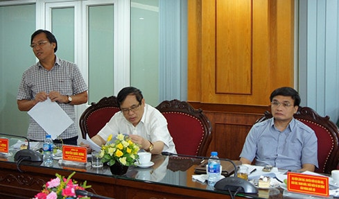 Ủy viên Thường trực Ủy ban Văn hóa, Giáo dục, TN, TN và NĐ Phan Viết Lượng đề nghị Thư viện đẩy mạnh liên kết, chia sẻ thông tin với hệ thống thư viện trong và ngoài quân đội