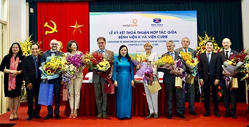 Các đại biểu tại lễ ký kết