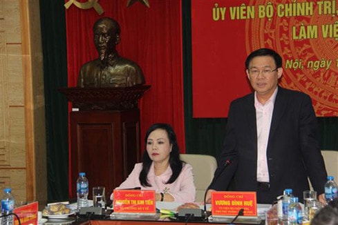 Phó Thủ tướng Vương Đình Huệ làm việc với Bộ Y tế