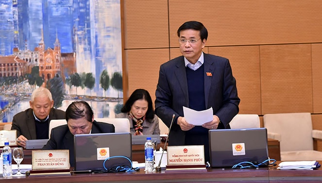 Ủy viên Trung ương Đảng, Chủ nhiệm Văn phòng Quốc hội Nguyễn Hạnh Phúc phát biểu tại phiên họp Ảnh: Lâm Hiển