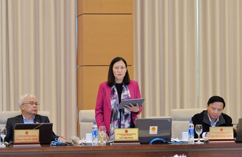 Chủ nhiệm Ủy ban Tư pháp Lê Thị Nga phát biểu Ảnh: Quang Khánh