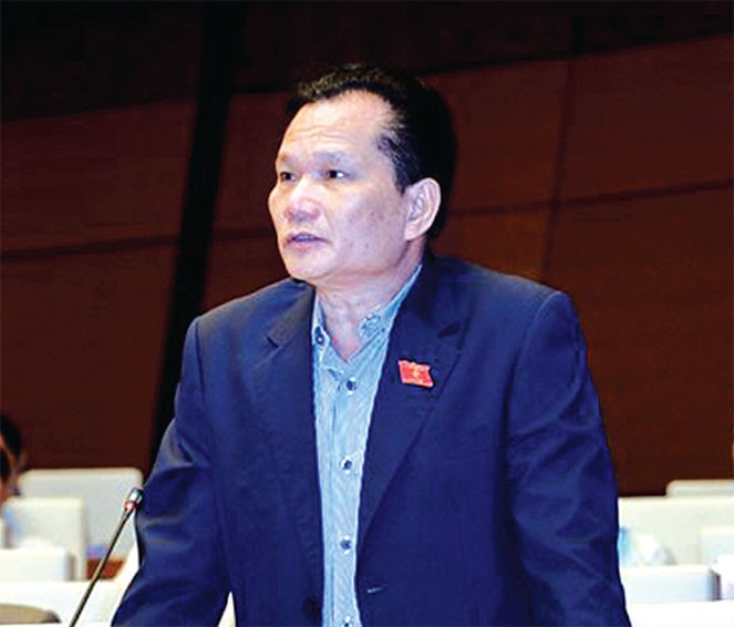 Các đơn vị sự nghiệp công lập cần được chuyển sang hình thức tự chủ, tự chịu trách nhiệm, khi đã hoàn thành nhiệm vụ theo hợp đồng ký kết với Nhà nước sẽ có nguồn kinh phí để trả lương. Trả lương trên cơ sở hiệu quả, hiệu suất công tác, năng suất lao động, mức độ cống hiến. Do đó đòi hỏi các đơn vị sự nghiệp công lập cũng tự mình tổ chức, sắp xếp, giảm biên chế, nâng cao năng suất lao động để tăng tiền lương khoán cho cán bộ viên chức. Các đơn vị sự nghiệp hành chính, Nhà nước quản lý, trả lương từ ngân sách thì phải làm tròn trách nhiệm theo vị trí việc làm thì mới được hưởng mức lương tương xứng. Giải quyết được bài toán đó, không chỉ làm cho bộ máy tinh gọn hiệu quả, phát triển mà chính là tạo ra động lực để cạnh tranh, nâng cao năng suất lao động, hiệu quả công tác. Phó Chủ nhiệm Ủy ban Về các vấn đề xã hội Bùi Sỹ Lợi