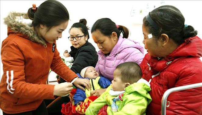 Tiêm vacine đầy đủ sẽ ngăn chặn bùng phát dịch sởi