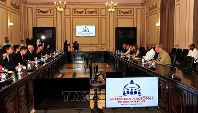 Buổi hội đàm giữa Đoàn đại biểu Quốc hội Việt Nam và Ban lãnh đạo Quốc hội Cuba. - Ảnh: Vũ Hà/TTXVN