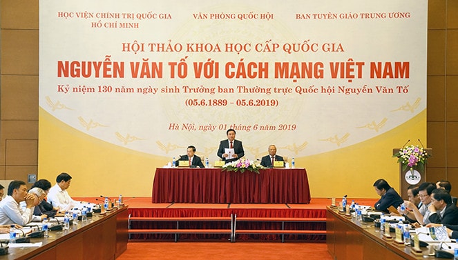Bí thư Trung ương Đảng, Chủ tịch Hội đồng Lý luận Trung ương, Giám đốc Học viện Chính trị Quốc gia Hồ Chí Minh Nguyễn Xuân Thắng phát biểu tại Hội thảo Ảnh: Duy Thông