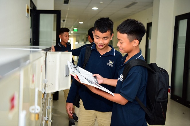 Ở PVF, việc học văn hóa cũng quan trọng như chuyên môn của mỗi cầu thủ. Các học viên PVF sẽ được học văn hóa, ngoại ngữ tại hệ thống giáo dục liên cấp chất lượng quốc tế Vinschool