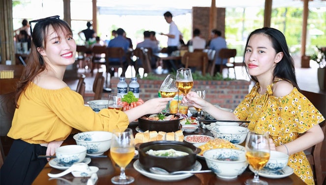 Nhà hàng Hương Biển Khung cảnh ngoạn mục từ Sky Bar