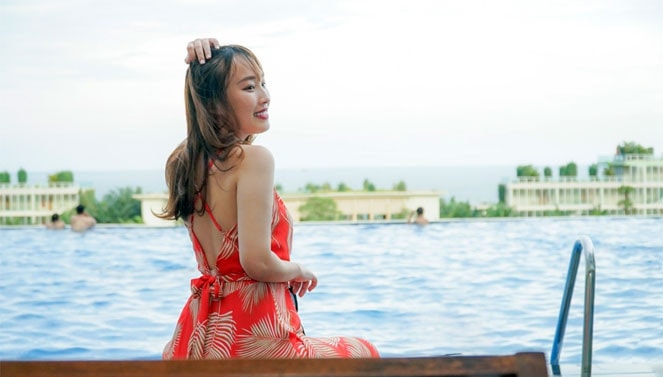 Bể bơi vô cực tại FLC Grand Hotel Samson