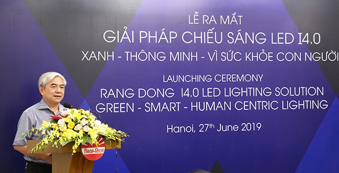 Nguyên Bộ trưởng Bộ Khoa học - Công nghệ, TS. Nguyễn Quân đánh giá cao giải pháp chiếu sáng thông minh của Rạng Đông