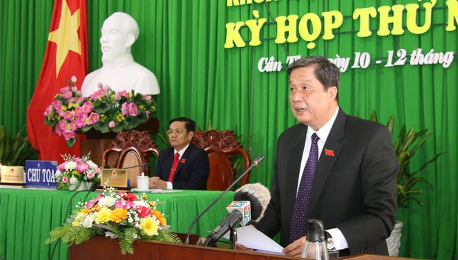 Chủ tịch HĐND thành phố Cần Thơ Phạm Văn Hiểu phát biểu khai mạc kỳ họp