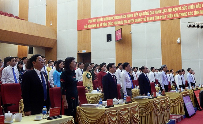 Các đại biểu tham dự lễ chào cờ