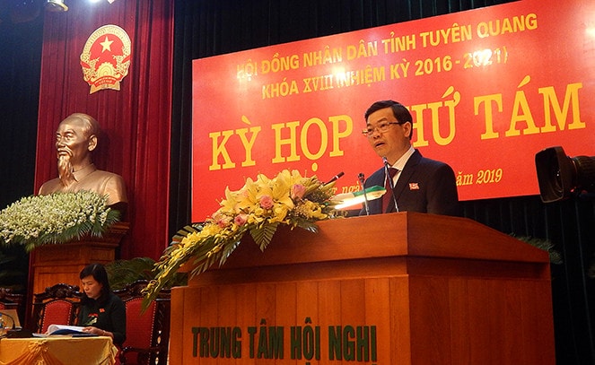 Ủy viên Ban Thường vụ Tỉnh ủy, Chủ tịch HĐND tỉnh Nguyễn Văn Sơn phát biểu khai mạc tại kỳ họp