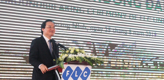 Bộ trưởng Bộ Giáo dục và Đào tạo Phùng Xuân Nhạ phát biểu tại lễ khởi công