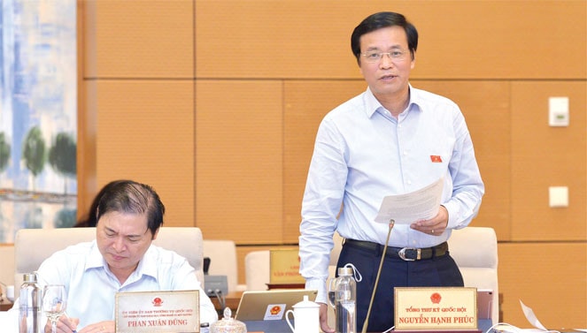 Ủy viên Trung ương Đảng, Tổng Thư ký Quốc hội, Chủ nhiệm Văn phòng Quốc hội Nguyễn Hạnh Phúc phát biểu tại phiên họp Ảnh: Q. Khánh