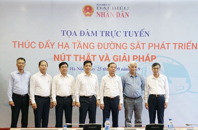 Tọa đàm: “Thúc đẩy hạ tầng đường sắt phát triển: Nút thắt và giải pháp” ảnh 2