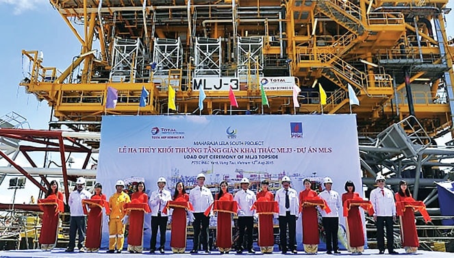Hạ thủy khối thượng tầng giàn Công nghệ trung tâm Hải Thạch (PQP-HT)