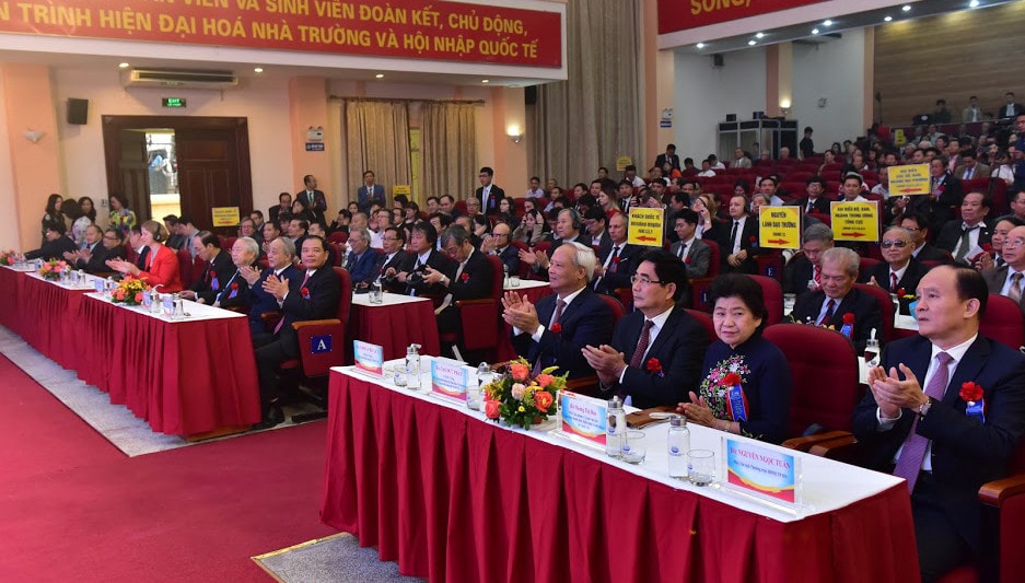 Phó Chủ tịch Quốc hội Uông Chu Lưu dự Lễ kỷ niệm 60 năm thành lập trường Đại học Thủy lợi