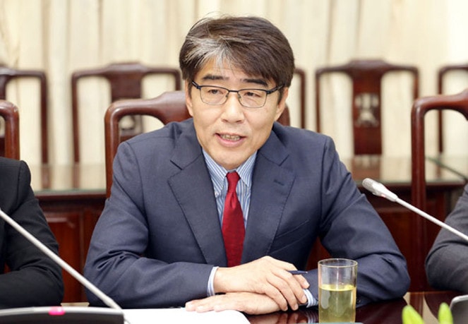 Giám đốc ILO Chang-Hee Lee
